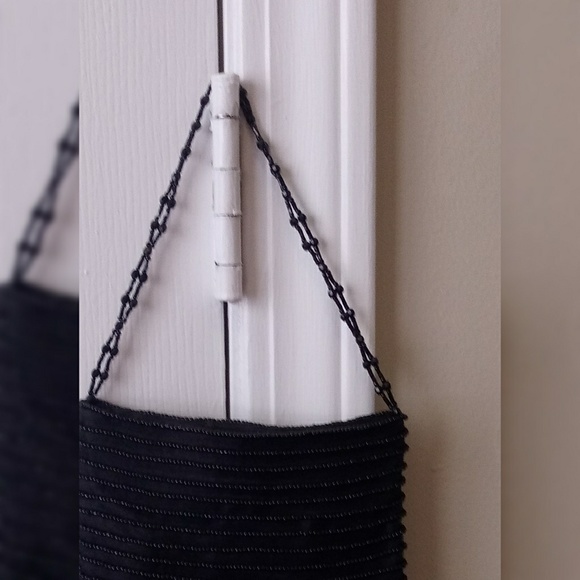 Cute GAP Black Sequins Formal Fancy Wrist Purse - Picture 2 of 8